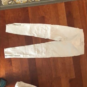 White leggings size medium only worn a 4-5 times